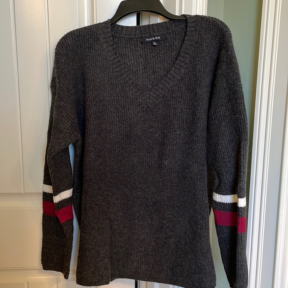 Strut & Bolt XL sweater, excellent condition